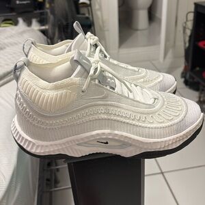 COPY - Nike Cosmic Unity 3 basketball shoe sz8